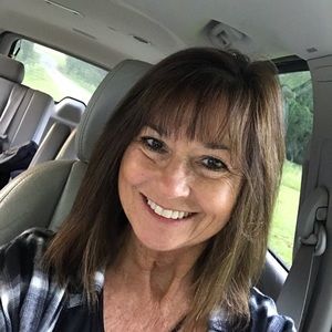 Meet your Posher, Debbie